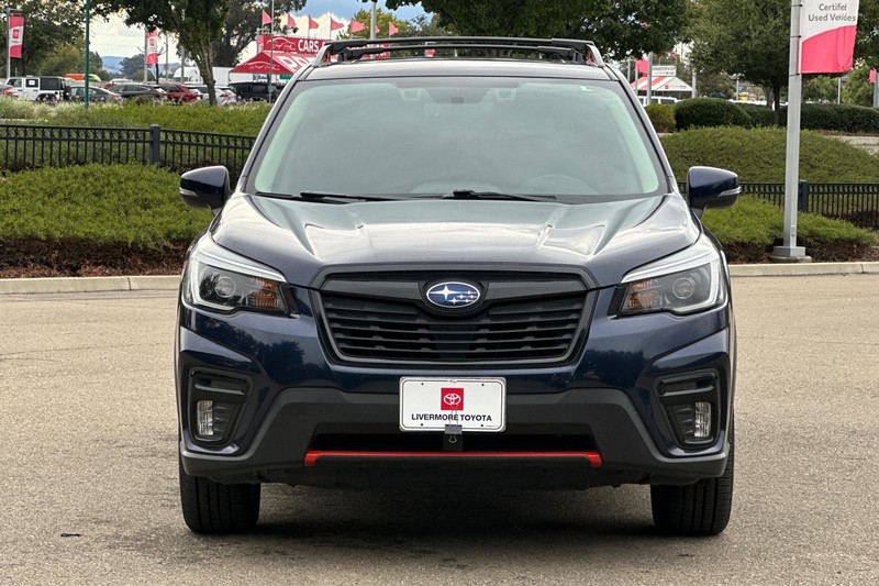 Subaru Forester Vehicle Full-screen Gallery Image 09