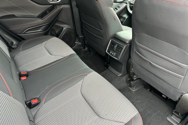 Subaru Forester Vehicle Full-screen Gallery Image 18