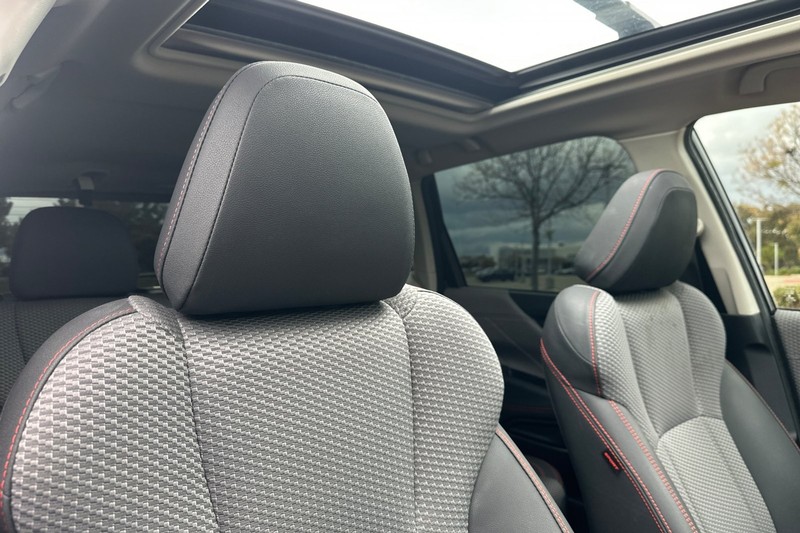 Subaru Forester Vehicle Full-screen Gallery Image 20