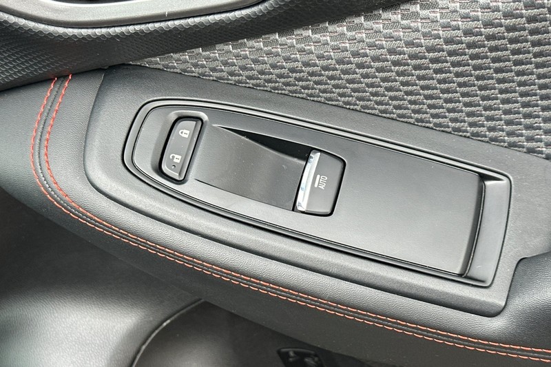 Subaru Forester Vehicle Full-screen Gallery Image 22