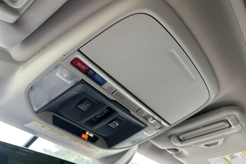 Subaru Forester Vehicle Full-screen Gallery Image 24