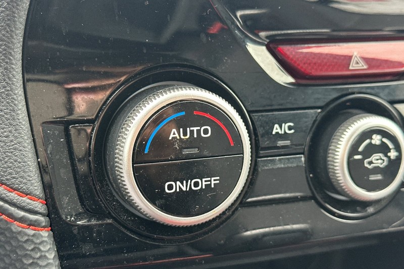 Subaru Forester Vehicle Full-screen Gallery Image 29