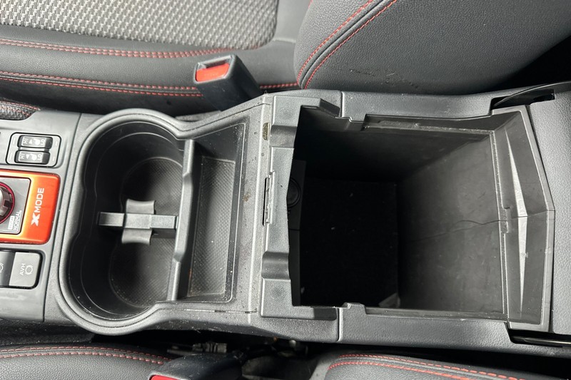 Subaru Forester Vehicle Full-screen Gallery Image 33