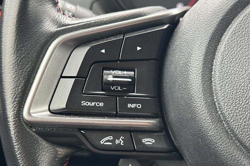 Subaru Forester Vehicle Full-screen Gallery Image 37