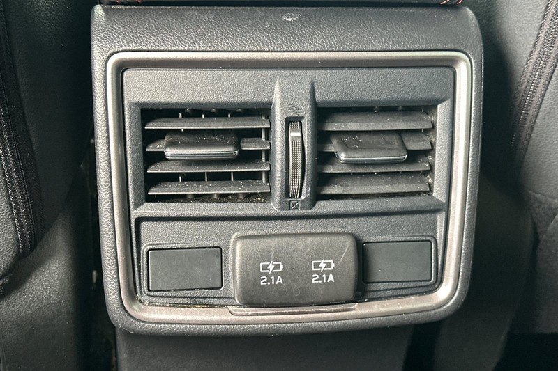 Subaru Forester Vehicle Full-screen Gallery Image 44