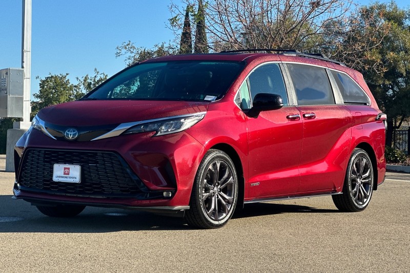 Toyota Sienna Vehicle Full-screen Gallery Image 08