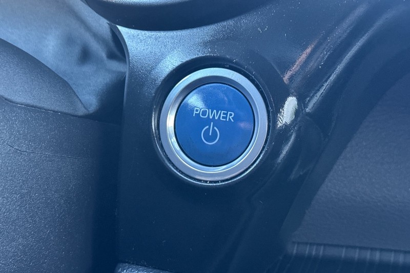 Toyota Sienna Vehicle Full-screen Gallery Image 36