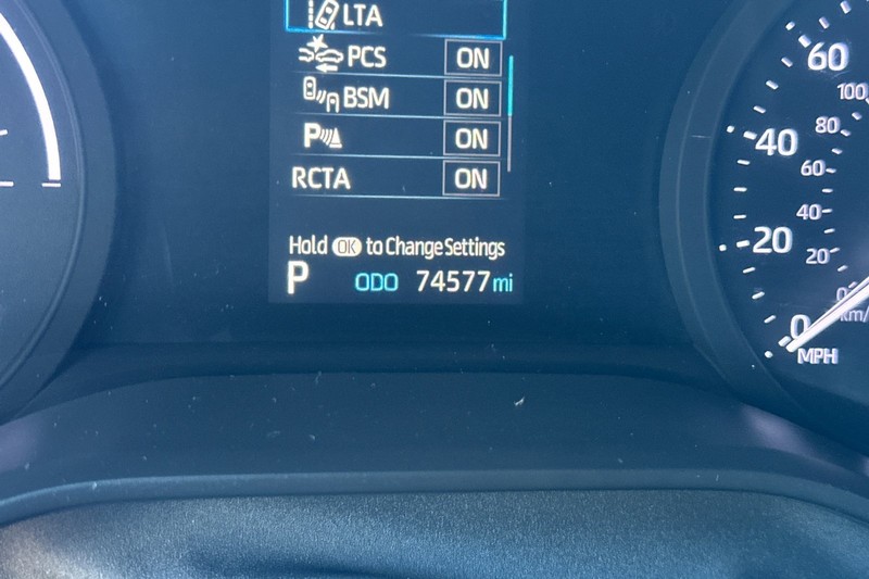 Toyota Sienna Vehicle Full-screen Gallery Image 43