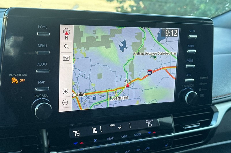 Toyota Sienna Vehicle Full-screen Gallery Image 45