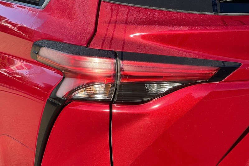 Toyota Sienna Vehicle Full-screen Gallery Image 50