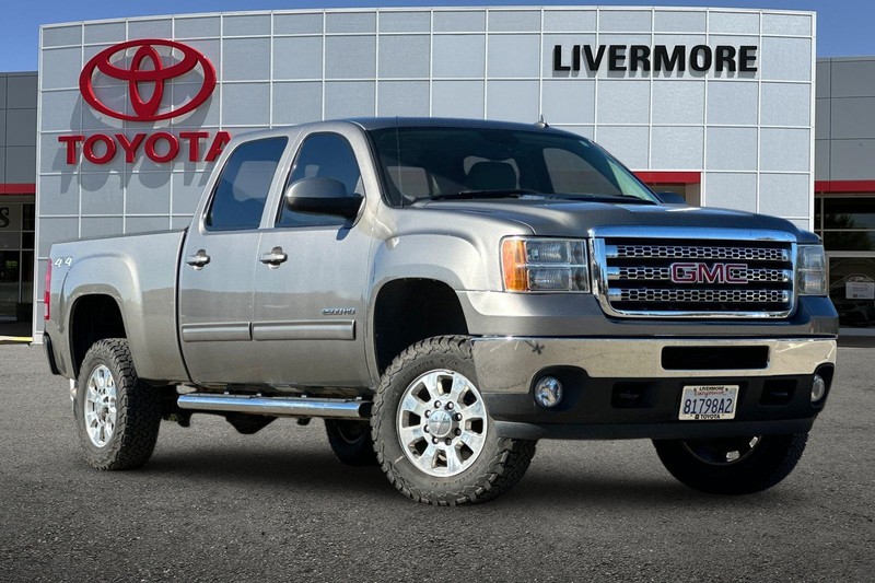 GMC Sierra 2500HD Vehicle Full-screen Gallery Image 02