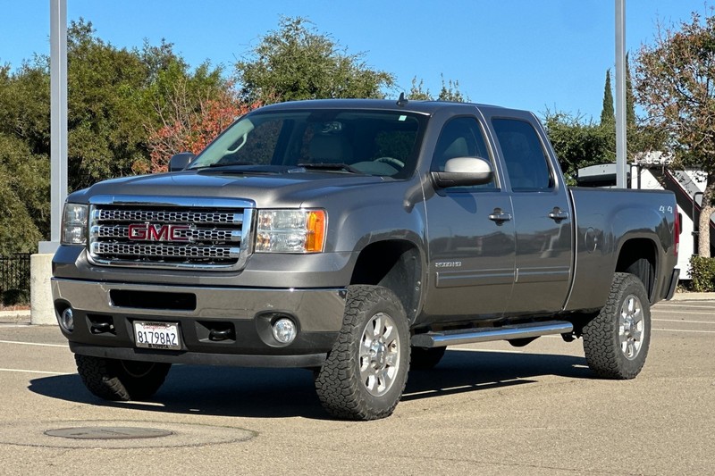 GMC Sierra 2500HD Vehicle Full-screen Gallery Image 08