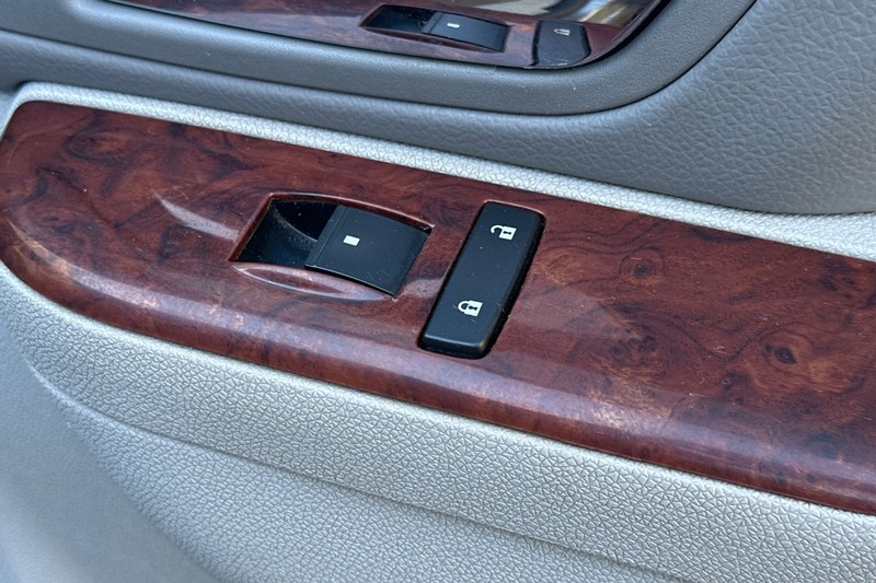 GMC Sierra 2500HD Vehicle Full-screen Gallery Image 21