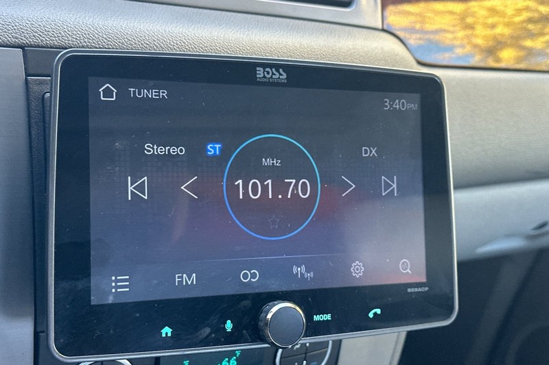 GMC Sierra 2500HD Vehicle Full-screen Gallery Image 25