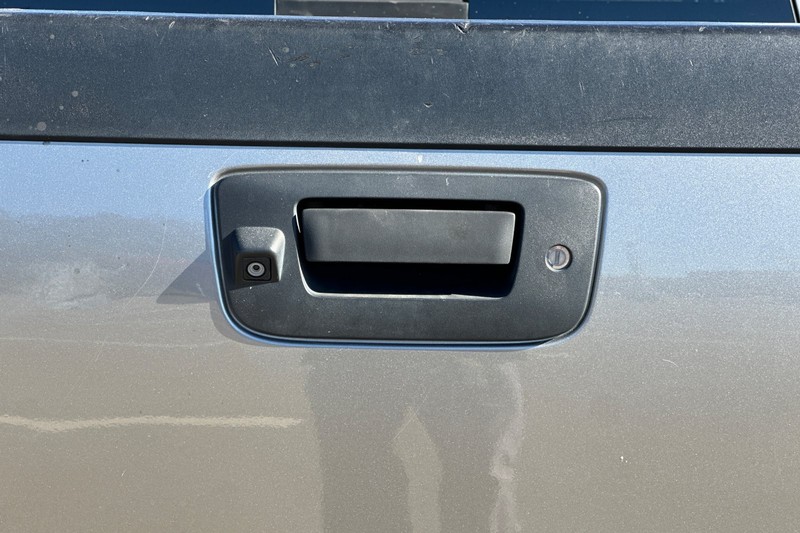 GMC Sierra 2500HD Vehicle Full-screen Gallery Image 45