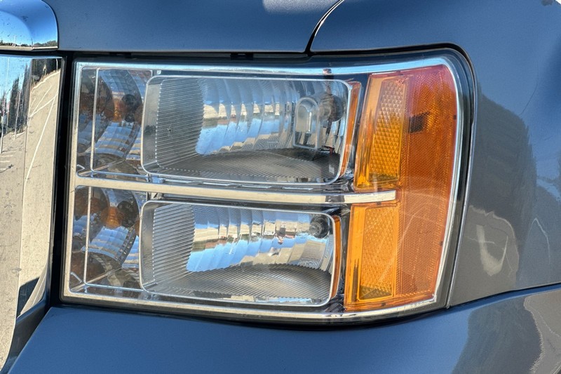 GMC Sierra 2500HD Vehicle Full-screen Gallery Image 48