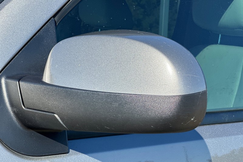 GMC Sierra 2500HD Vehicle Full-screen Gallery Image 49