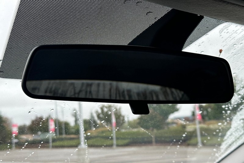 Kia Forte Vehicle Full-screen Gallery Image 24