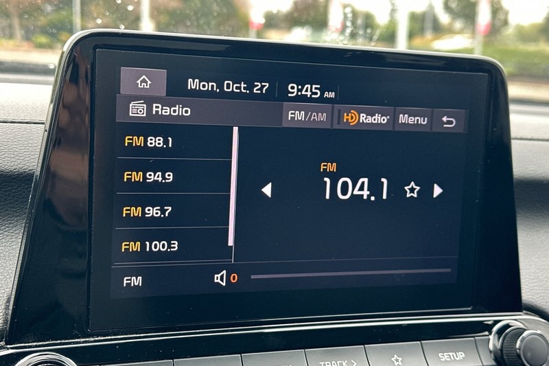 Kia Forte Vehicle Full-screen Gallery Image 25