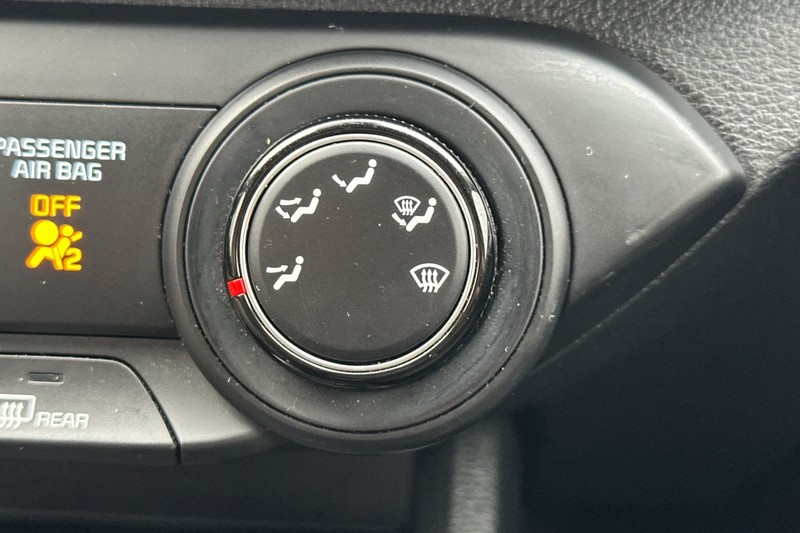 Kia Forte Vehicle Full-screen Gallery Image 29