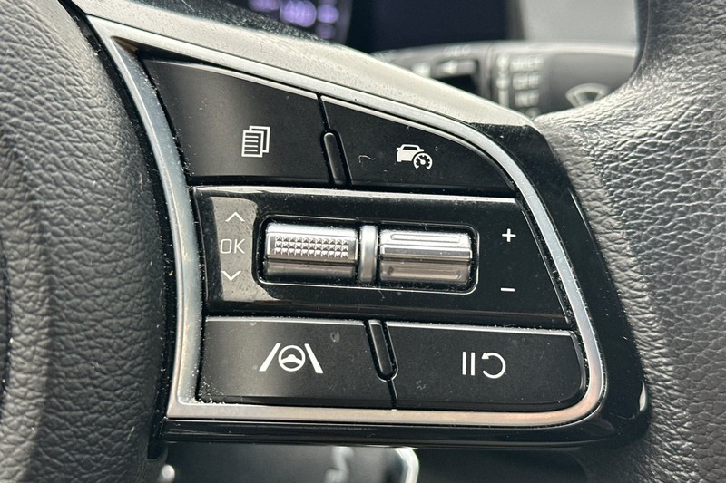 Kia Forte Vehicle Full-screen Gallery Image 36