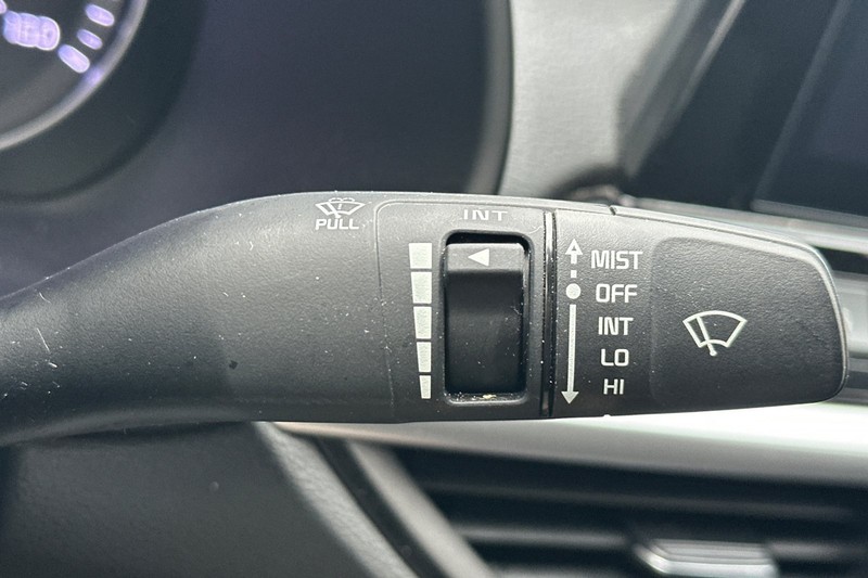 Kia Forte Vehicle Full-screen Gallery Image 37