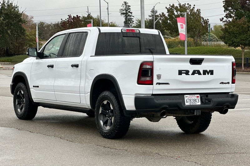 Ram 1500 Vehicle Full-screen Gallery Image 06