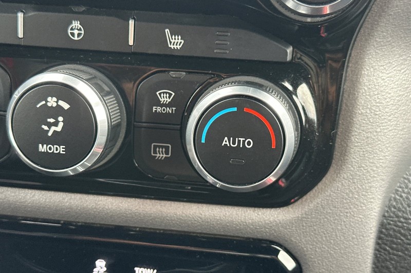 Ram 1500 Vehicle Full-screen Gallery Image 29