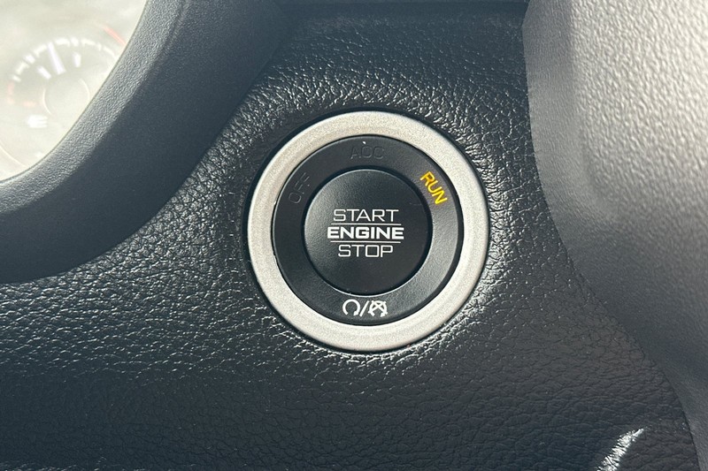 Ram 1500 Vehicle Full-screen Gallery Image 33