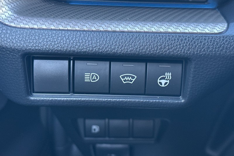 Toyota Prius Vehicle Full-screen Gallery Image 43