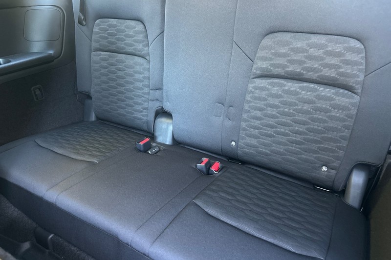 Nissan Pathfinder Vehicle Full-screen Gallery Image 18