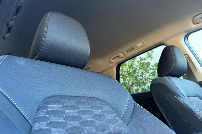 Nissan Pathfinder Vehicle Full-screen Gallery Image 21