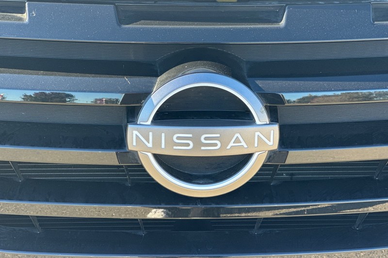 Nissan Pathfinder Vehicle Full-screen Gallery Image 47