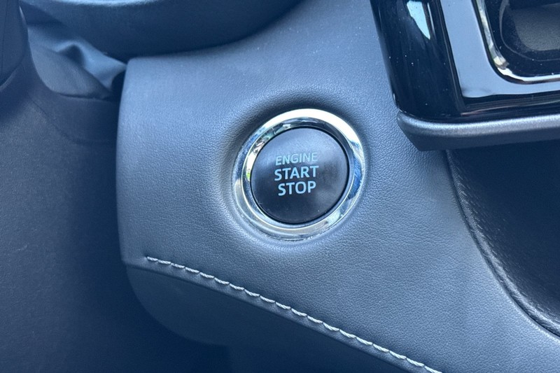 Toyota Highlander Vehicle Full-screen Gallery Image 35