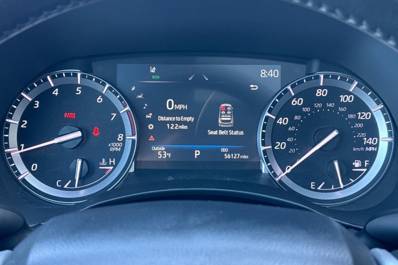 Toyota Highlander Vehicle Full-screen Gallery Image 41