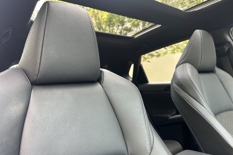 Toyota bZ4X Vehicle Full-screen Gallery Image 20