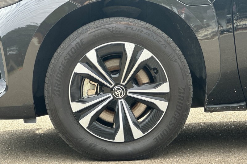 Toyota bZ4X Vehicle Full-screen Gallery Image 43