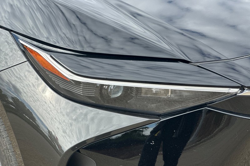 Toyota bZ4X Vehicle Full-screen Gallery Image 44