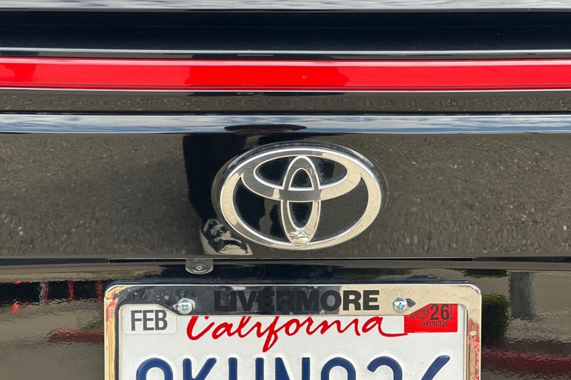 Toyota bZ4X Vehicle Full-screen Gallery Image 47