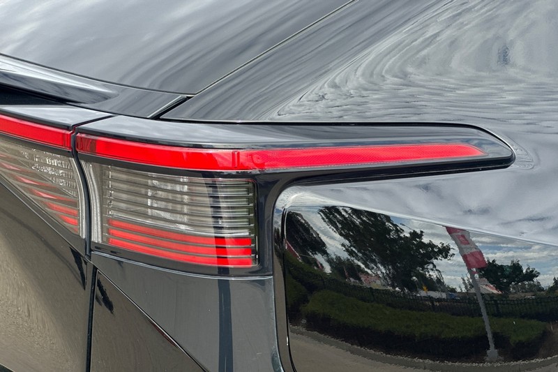 Toyota bZ4X Vehicle Full-screen Gallery Image 48