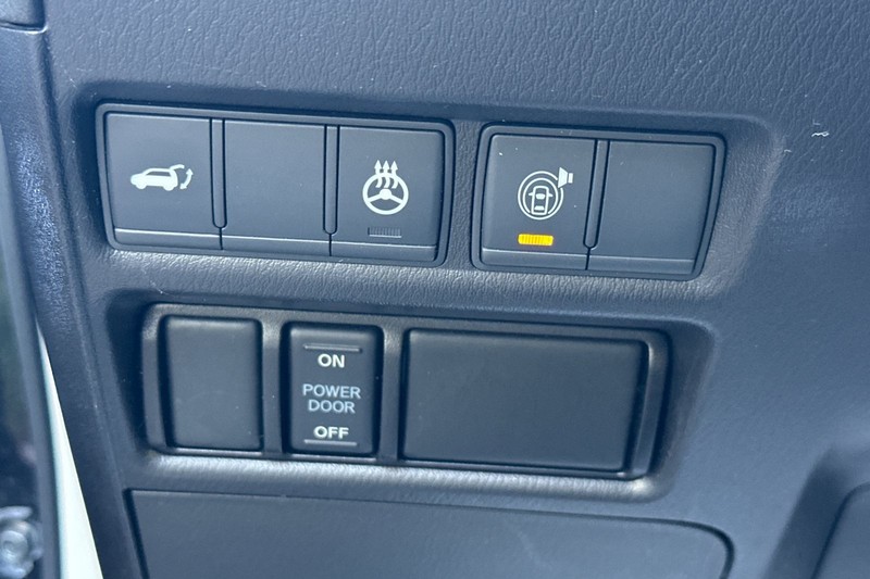 INFINITI QX80 Vehicle Full-screen Gallery Image 44