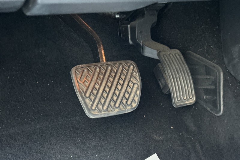 INFINITI QX80 Vehicle Full-screen Gallery Image 47