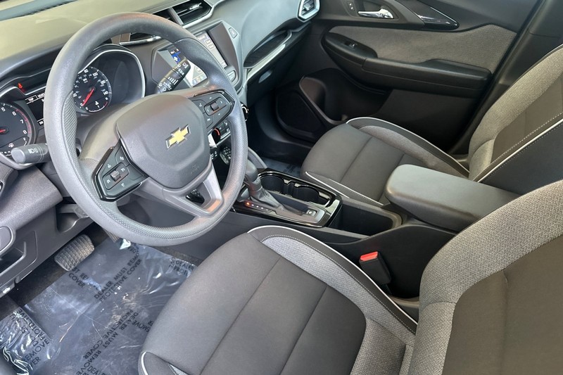 Chevrolet Trailblazer Vehicle Full-screen Gallery Image 10