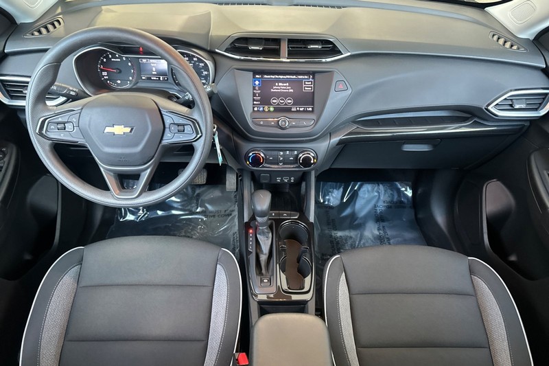 Chevrolet Trailblazer Vehicle Full-screen Gallery Image 15