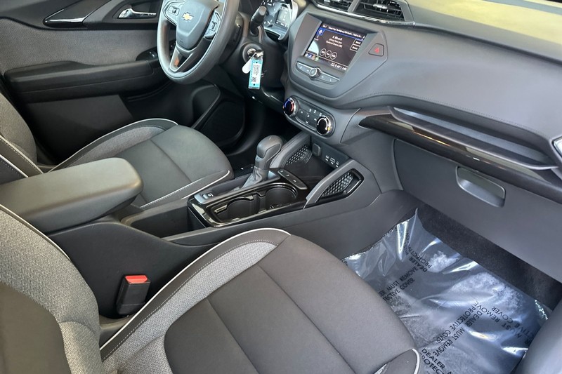 Chevrolet Trailblazer Vehicle Full-screen Gallery Image 19