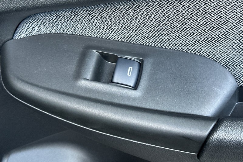 Chevrolet Trailblazer Vehicle Full-screen Gallery Image 22