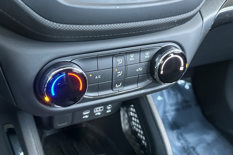 Chevrolet Trailblazer Vehicle Full-screen Gallery Image 28