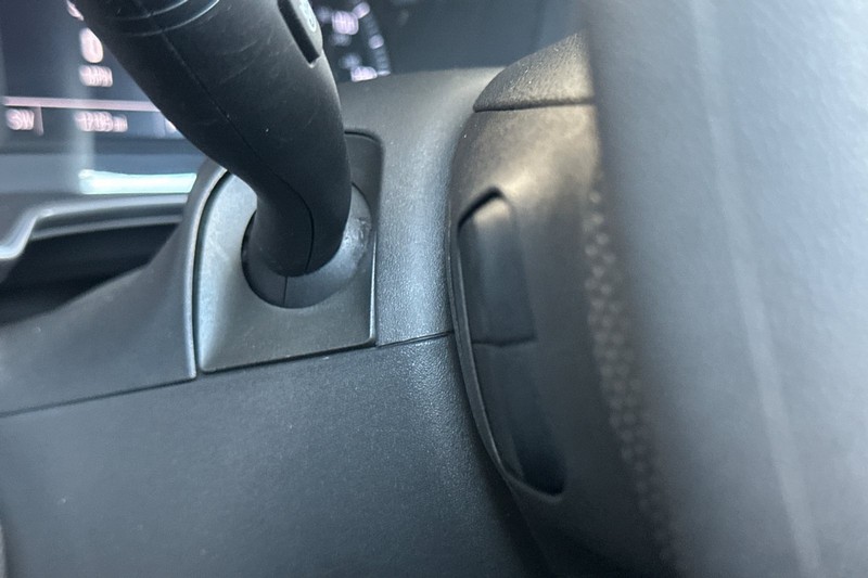 Chevrolet Trailblazer Vehicle Full-screen Gallery Image 36