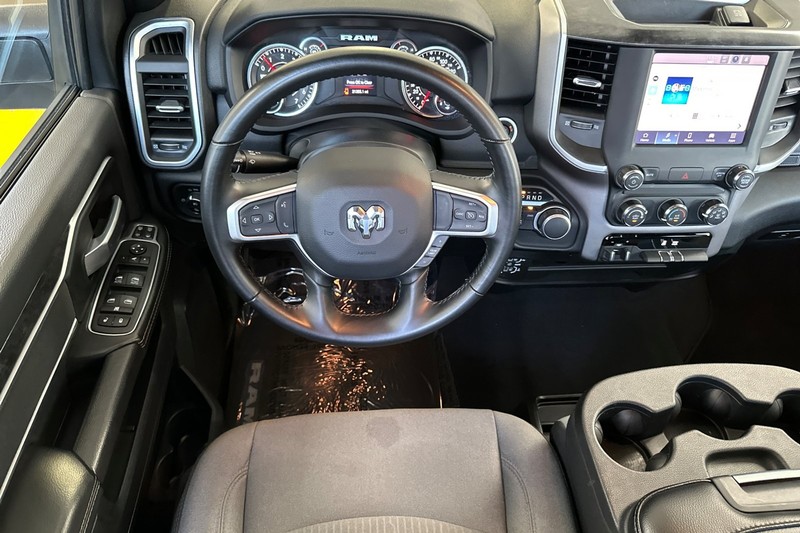 Ram 2500 Vehicle Full-screen Gallery Image 16