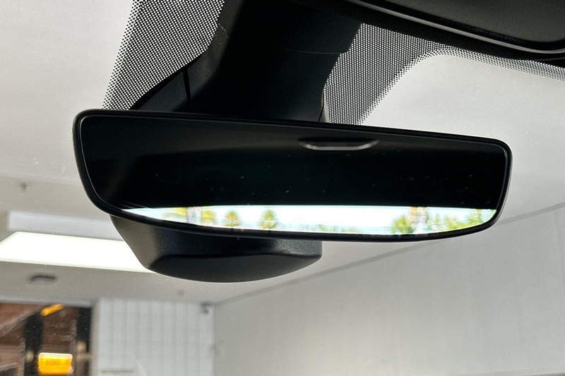 Ram 2500 Vehicle Full-screen Gallery Image 24